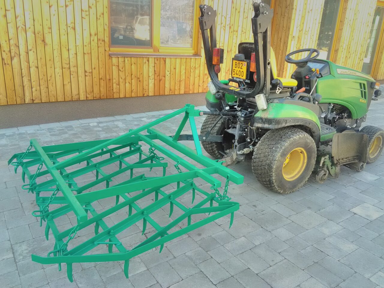 Nosič bránových dílů 2m