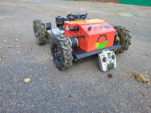 RC řízená mulčovací sekačka KVTW550