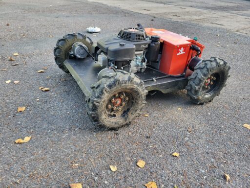 RC řízená mulčovací sekačka KVTW550