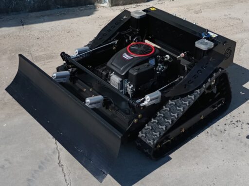 RC řízená mulčovací pásová sekačka KVTC800