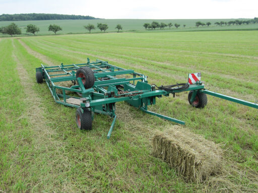 Sběrač – řadič malých balíků